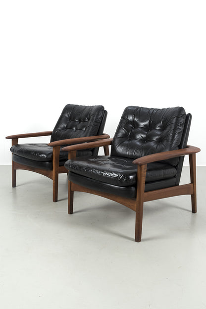 Pair of vintage armchairs