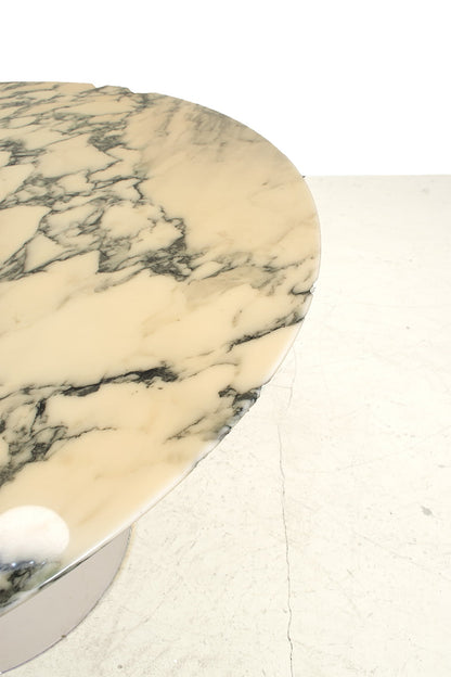 Ronde Saarinen eetafel